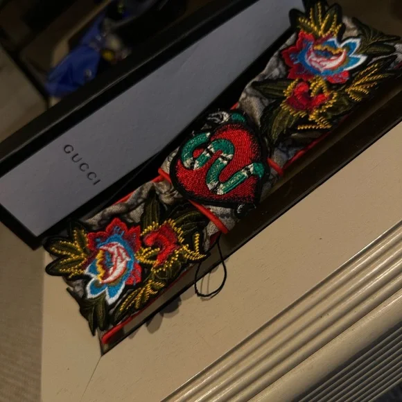 Gucci limited addition headband - Picture 2 of 9